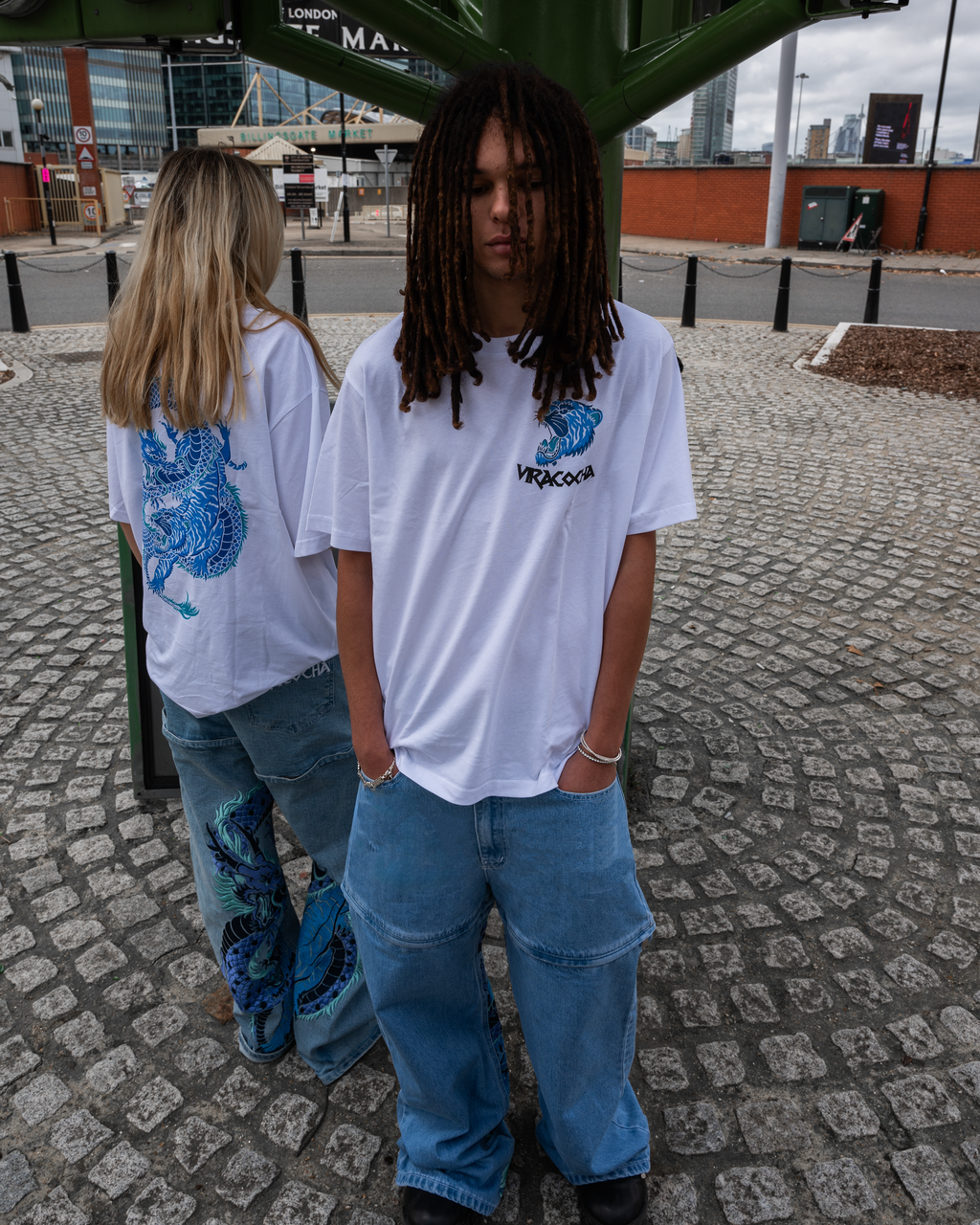 WEISSES KONFLIKT- UND HARMONIE-T-SHIRT 