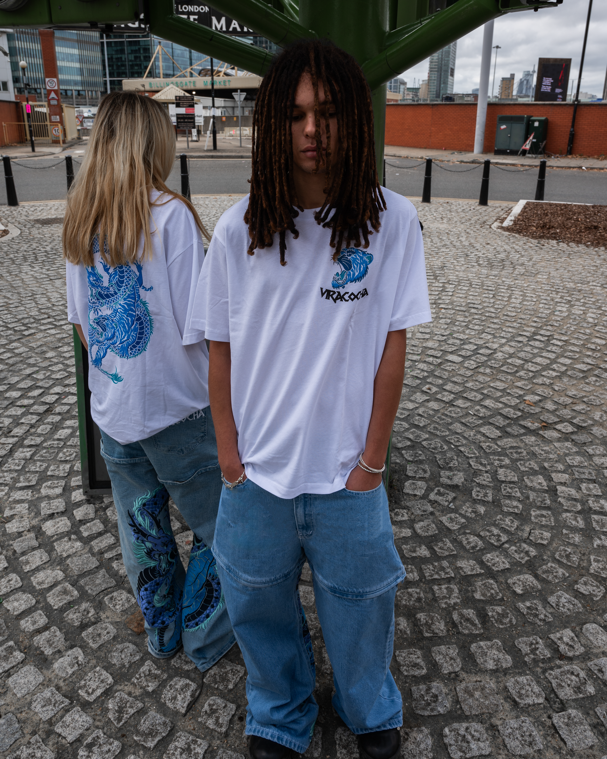 WEISSES KONFLIKT- UND HARMONIE-T-SHIRT 