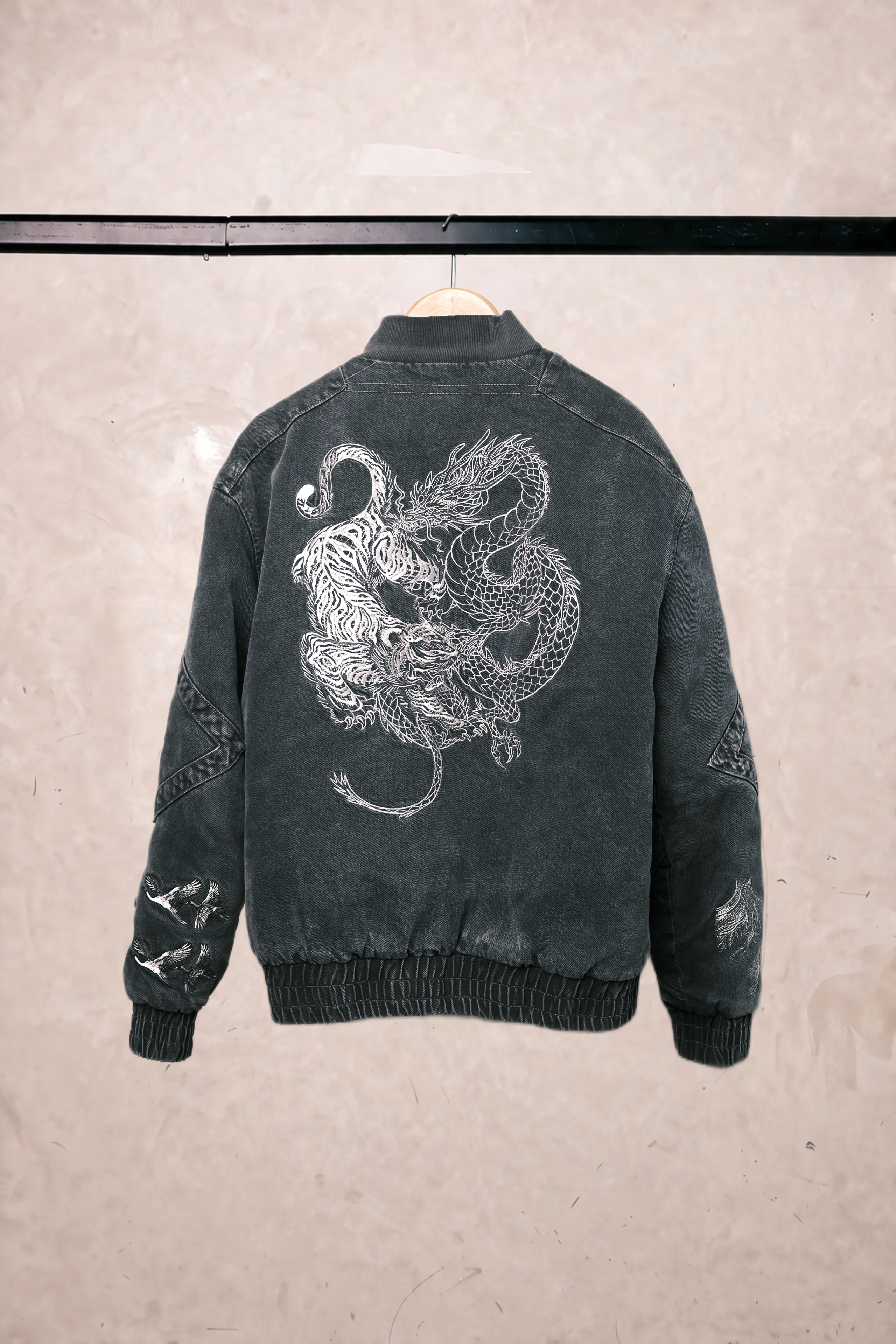 Carbon confrontation bomber