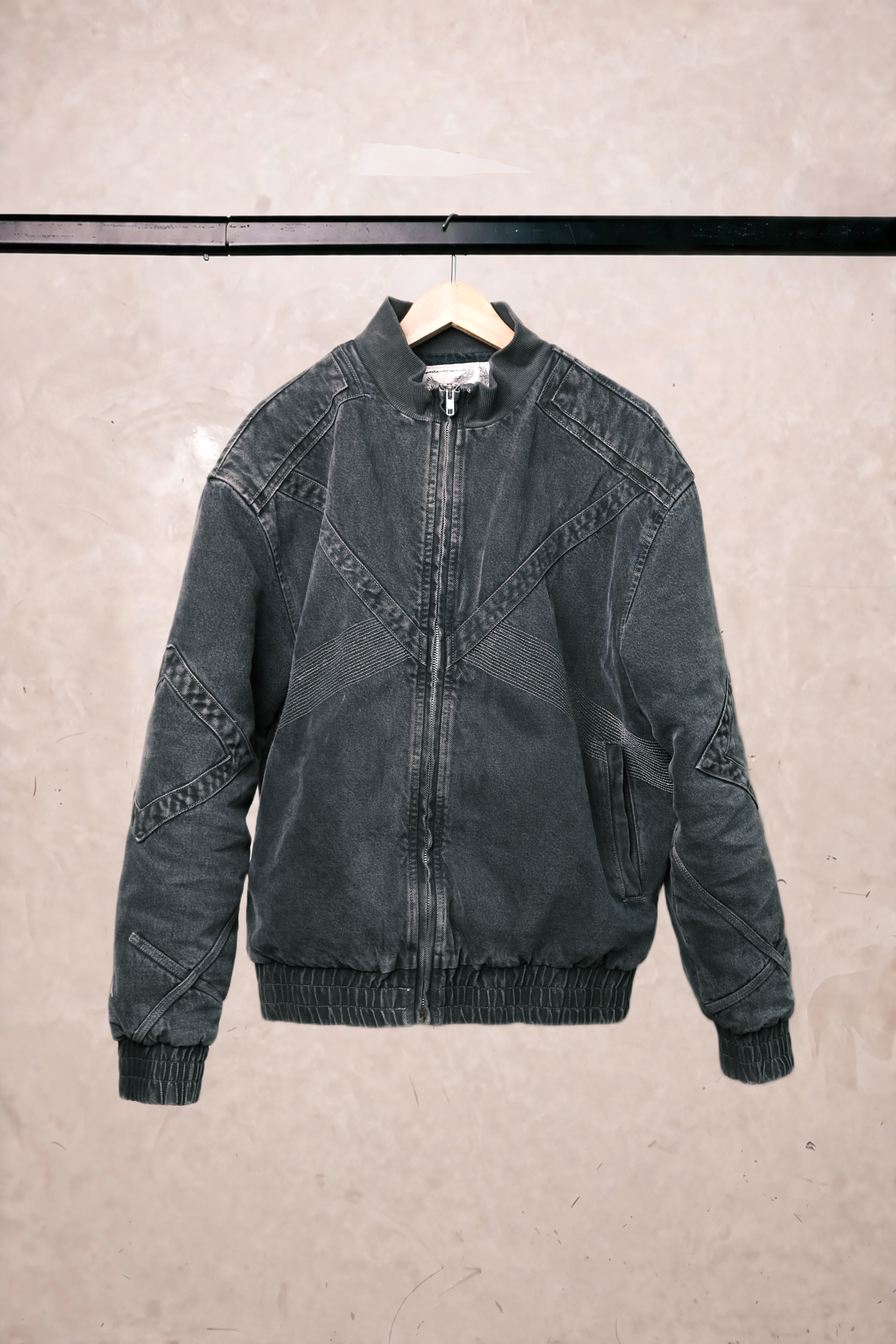 Carbon confrontation bomber