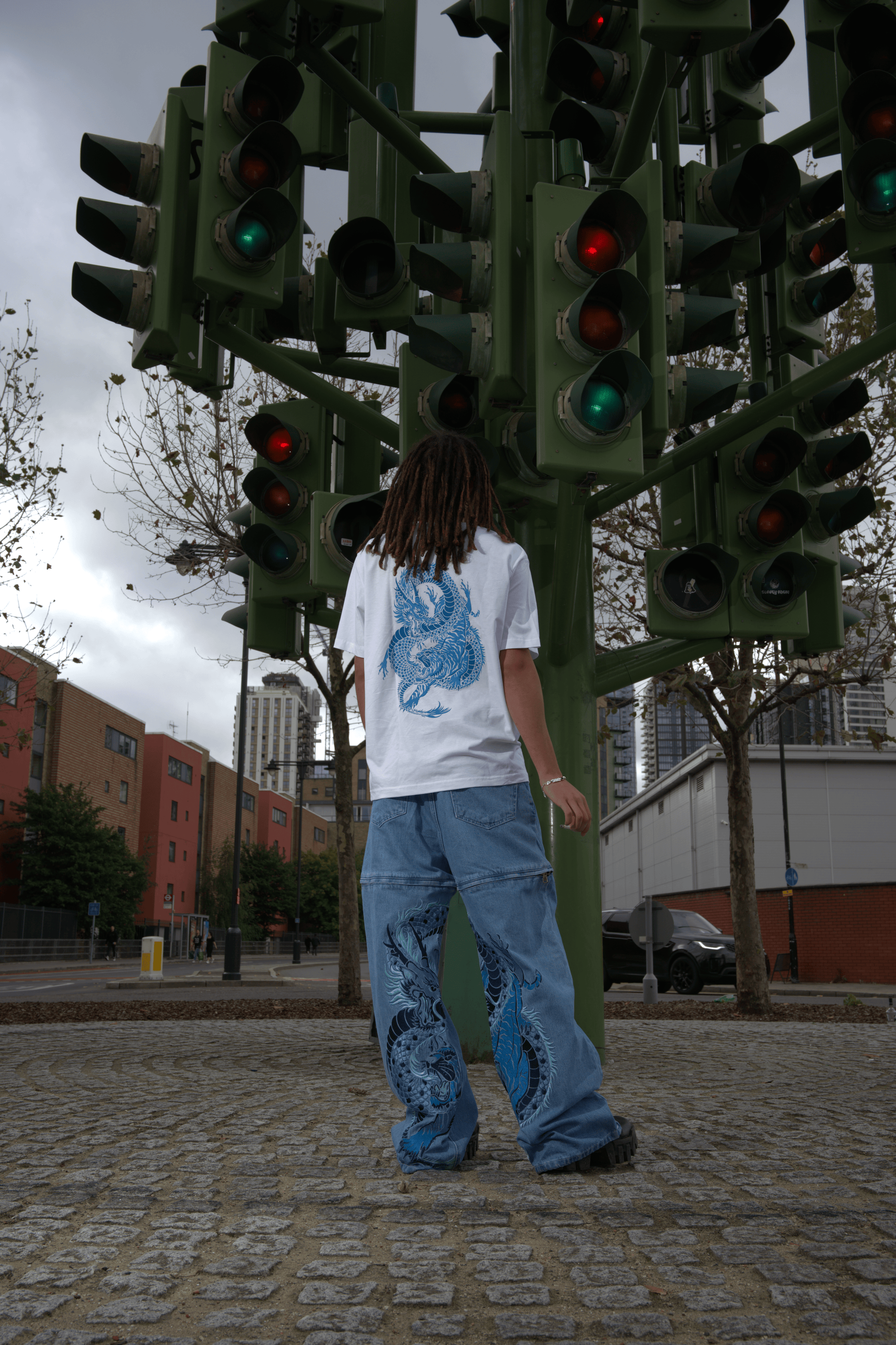 WEISSES KONFLIKT- UND HARMONIE-T-SHIRT 